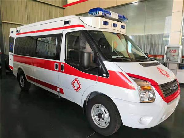 松潘县福特V362救护车
